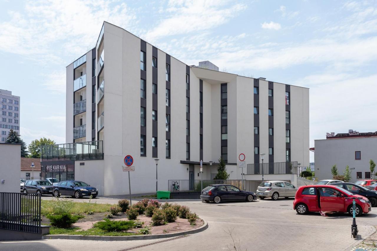 Apartment With Balcony & Parking Mogilska By Renters Prestige Cracovia Exterior foto